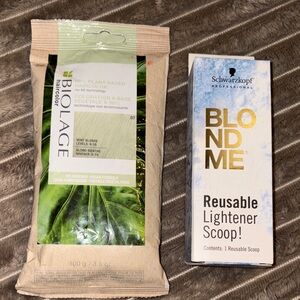 Biolage 99% Plant-Based-Mint Blonde Level 8-10 w/ Schwarzkopf reusable scoop.